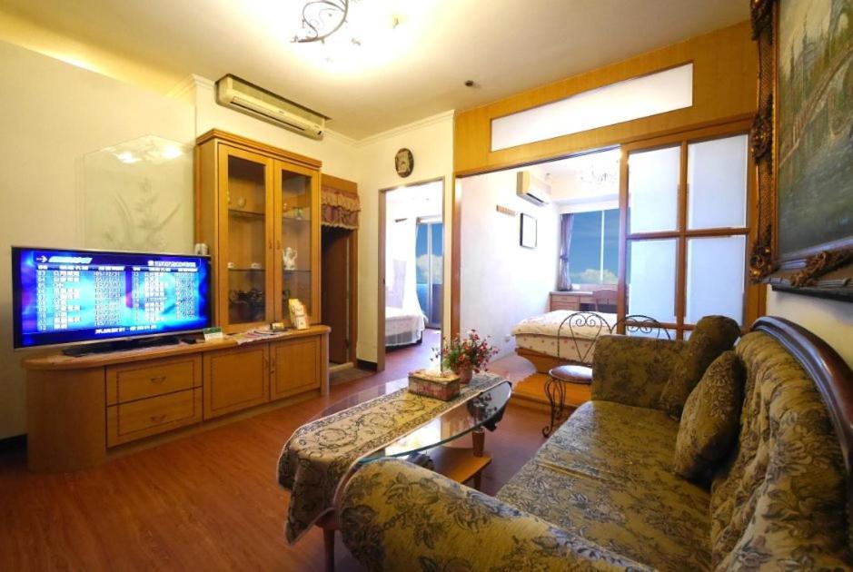 Апартаменты Jia Jia House Гаосюн Экстерьер фото